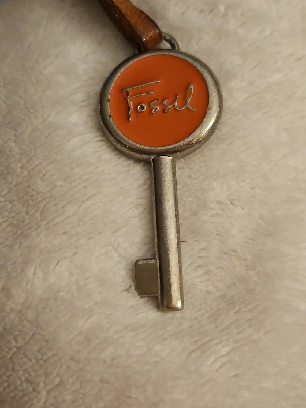 Vtg FOSSIL Orange Logo Key Purse Charm